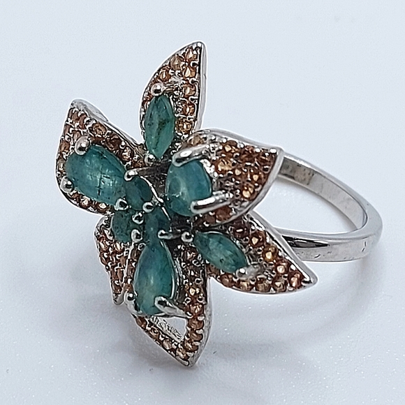 Natural Emerald 6x4mm & Sapphire  925 Sterling Silver Ring Sz 6. - Picture 4 of 8